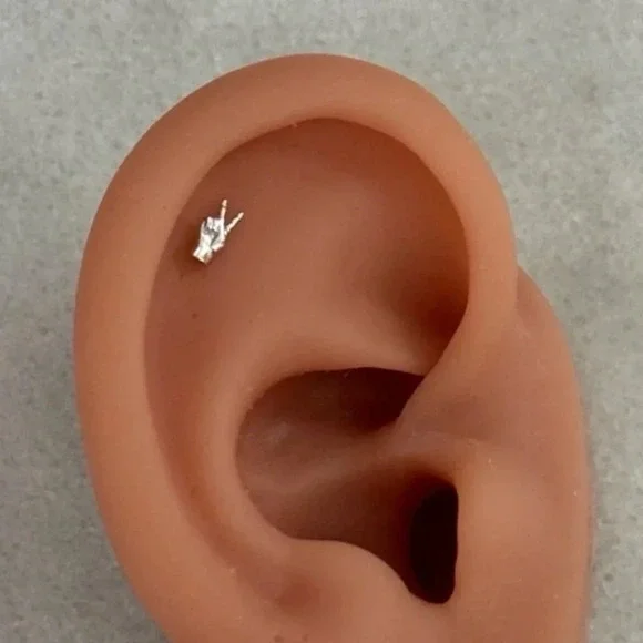 COPY - Sterling Silver Tiny Micro Small Peace Sign Finger Cartilage Earring
B… - Picture 1 of 4
